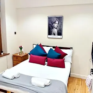 Quarto em Acomodações Particulares White's Row Resident